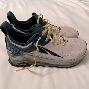 Brand new Altra Olympus 5, Size 11 men’s